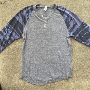 Alternative Apparel 3/4 length sleeve soft tee.